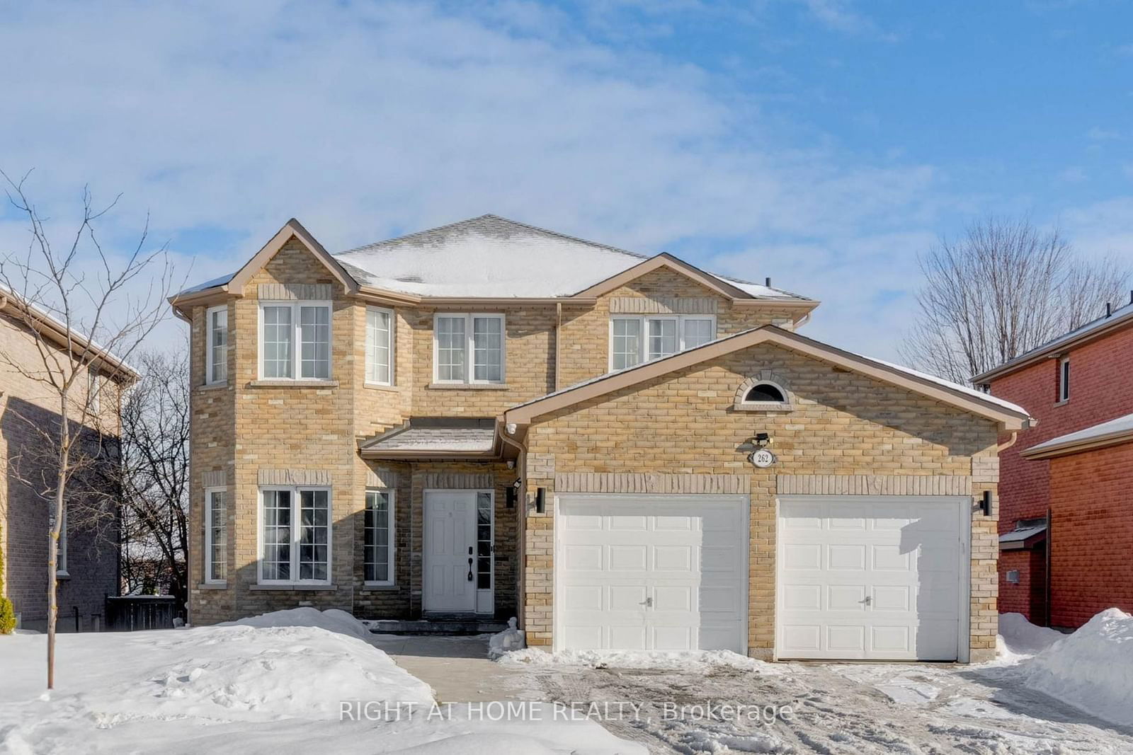 Detached House for sale at 262 Livingstone Street, Barrie, Little Lake, L4M 6N6 - MLS: S11978849