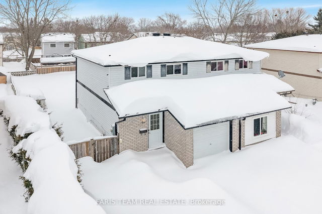 98 Mowat Crescent