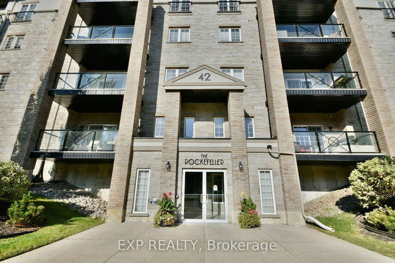 Unit 101 — 42 Ferndale Dr, Barrie - Ardagh image-0-0