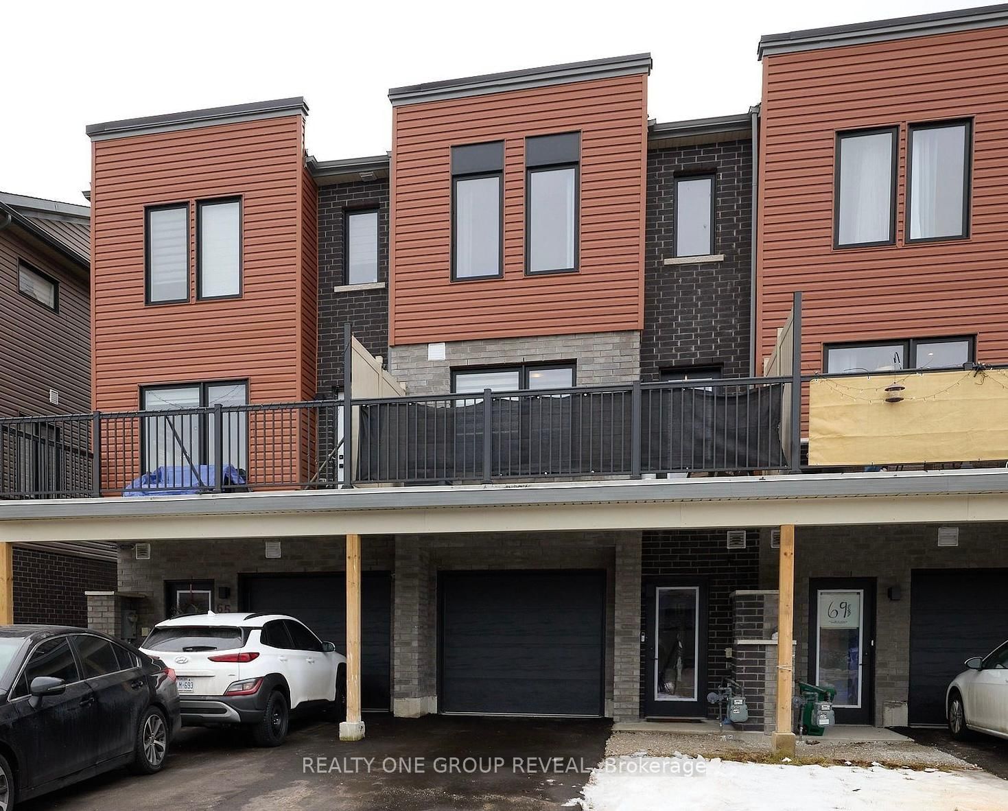 Townhouse for sale at 67 Fairlane Avenue, Barrie, Painswick South, L9J 0N1 - MLS: S11980190