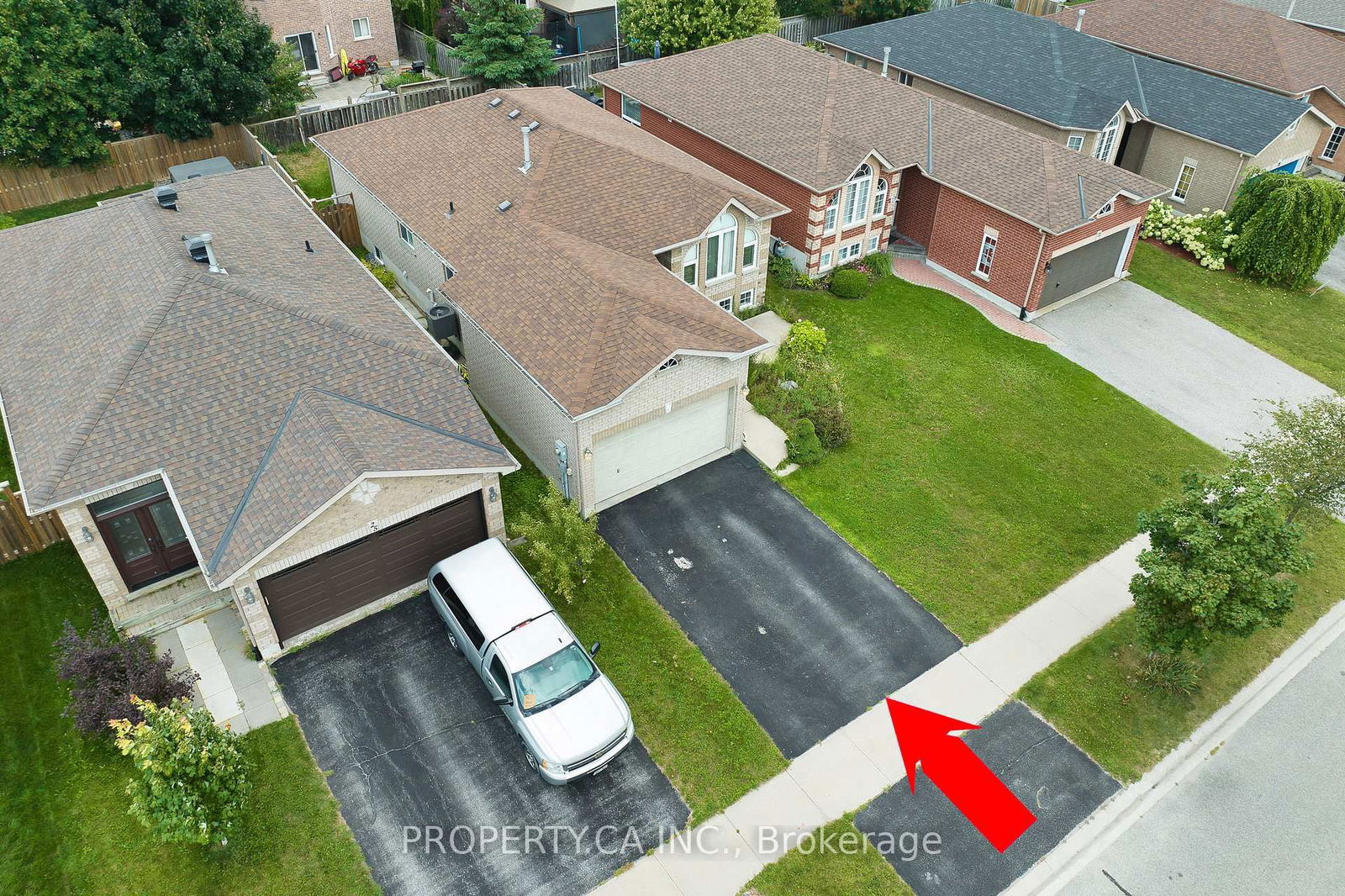 Detached House leased at 23 Kraus Road, Barrie, Edgehill Drive, L4N 0P6 - MLS: S11986033