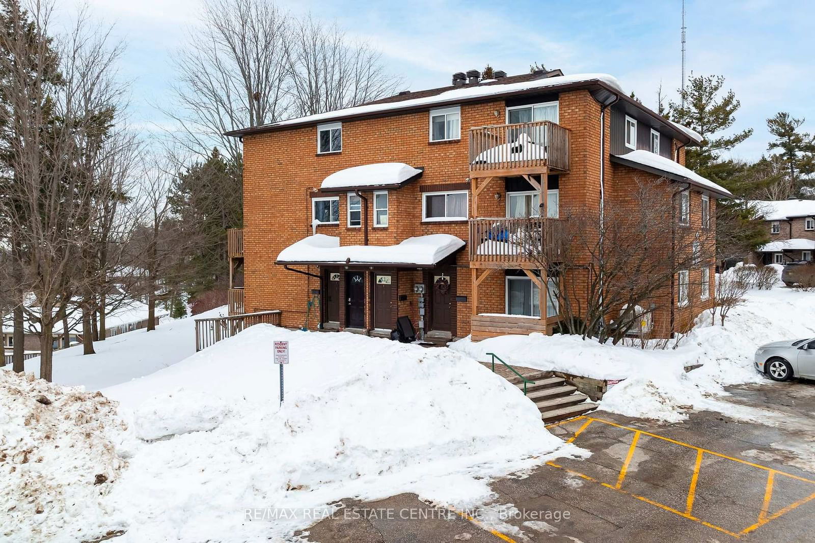 Condo for sale at 3-30 Loggers Run, Barrie, Ardagh, L4N 6W2 - MLS: S11989313