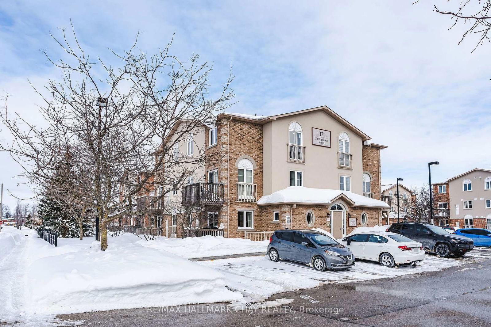 Condo for sale at 8-17 Cheltenham Road, Barrie, Georgian Drive, L4M 0E7 - MLS: S11989464