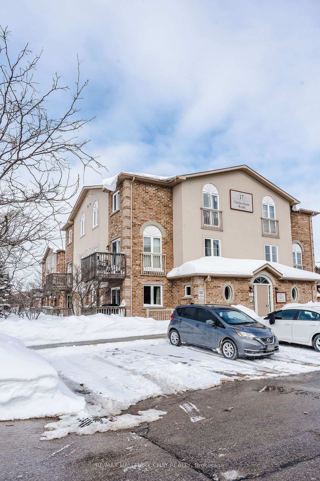 Condo for sale at 8-17 Cheltenham Road, Barrie, Georgian Drive, L4M 0E7 - MLS: S11989464