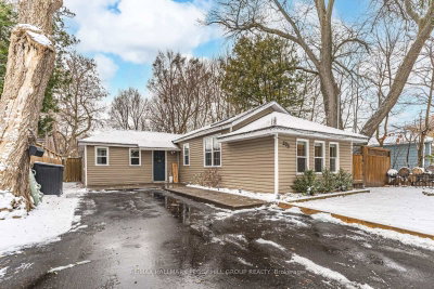 Detached House sold at 203 Southview Road, Barrie, Ontario, L4N 3X6 - South Shore - MLS: S11990871