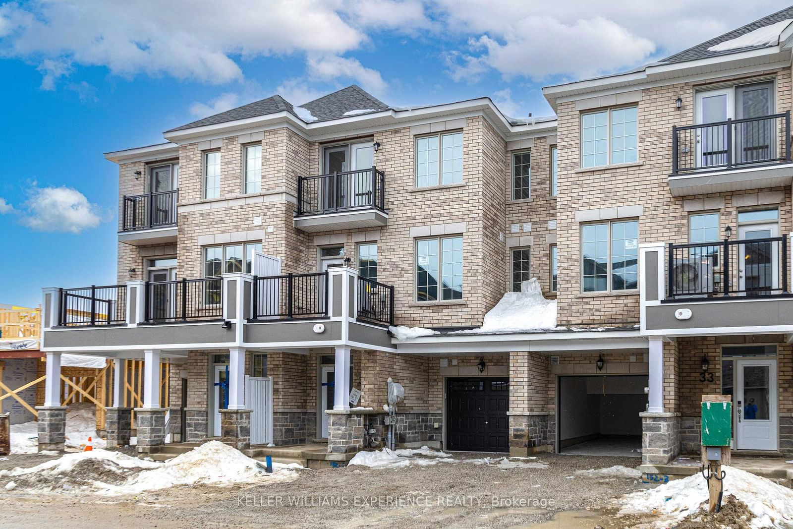 Townhouse for lease at 31 Pearen Lane, Barrie, Holly, L9J 1A3 - MLS: S11992123