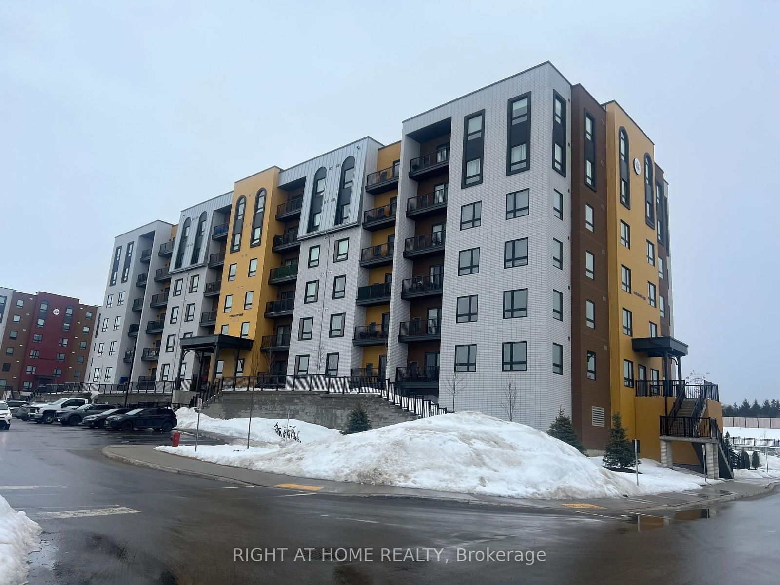 Condo for sale at 207-8 Culinary Lane, Barrie, Rural Barrie Southeast, L9J 0T2 - MLS: S11992677