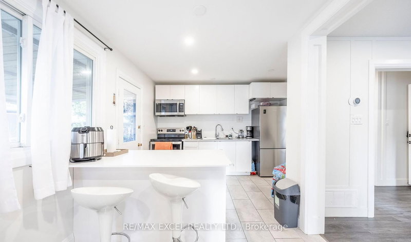 44 Oren Blvd, Barrie, L4N 4M1 | Image 3