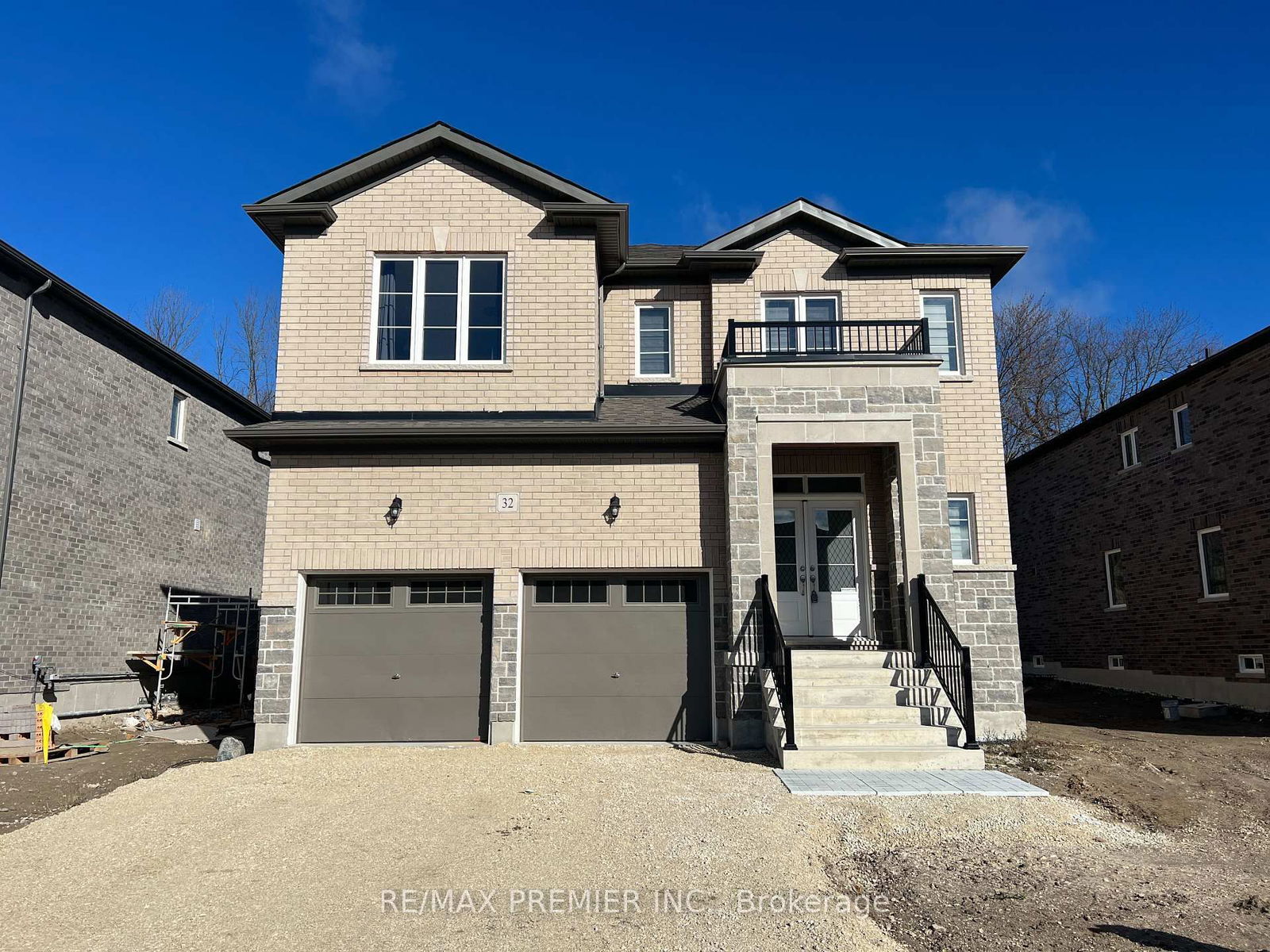 Building at 32 Amber Drive, Wasaga Beach, Wasaga Beach