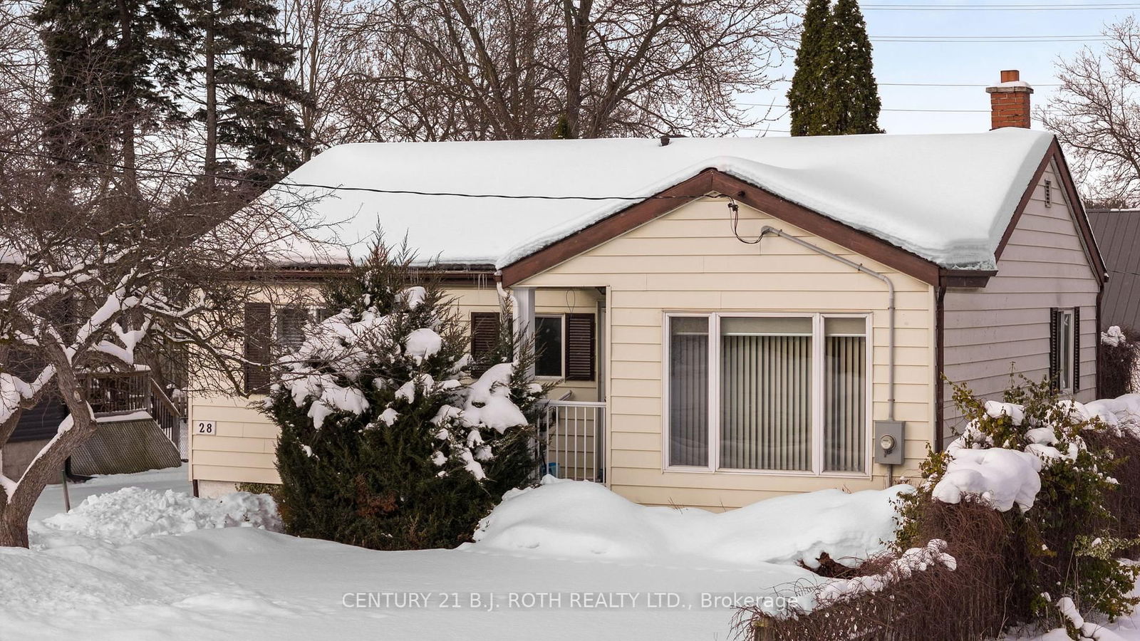 Detached House for sale at 28 ADELAIDE Street, Barrie, Allandale, L4N 3T5 - MLS: S11993774