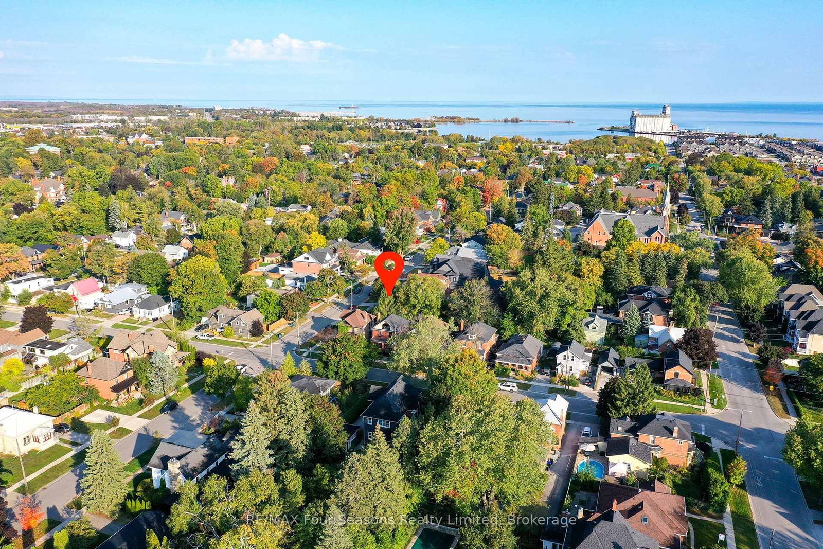 Listing Image 4