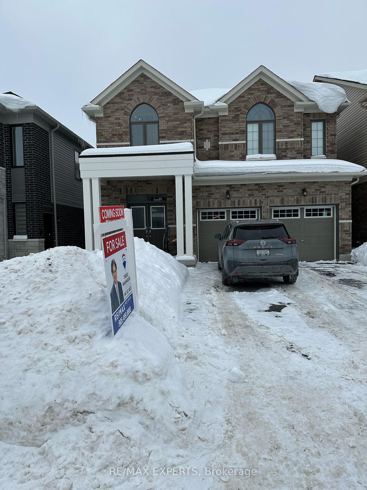 Detached House for sale at 31 Rochester Drive, Barrie, Rural Barrie Southeast, L9S 2Z8 - MLS: S11994125