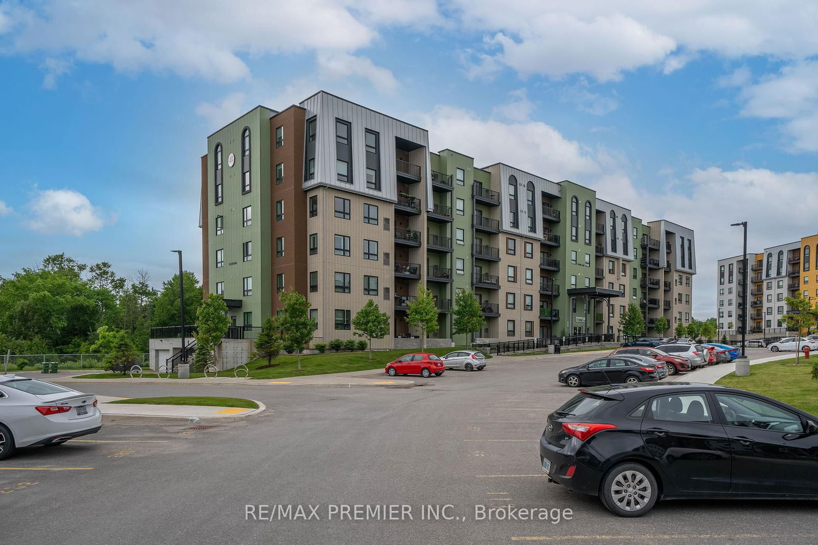 Condo for lease at 103-5 Chef Lane, Barrie, Rural Barrie Southwest, L9J 0J8 - MLS: S11995476