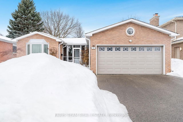 32 Trillium Crescent