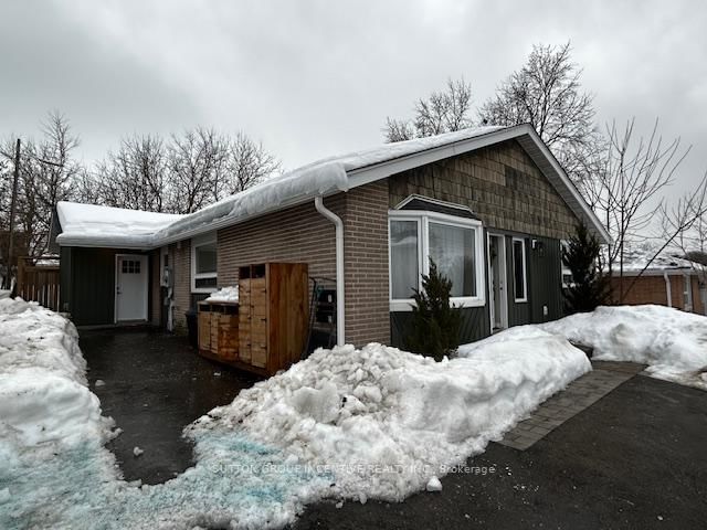 Detached House for sale at 75 Queen Street, Barrie, Codrington, L4M 1Z2 - MLS: S11996867