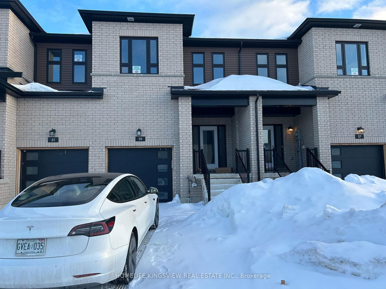 Townhouse for lease at 59 gateway Drive, Barrie, Rural Barrie Southeast, L9J 0C2 - MLS: S11997903