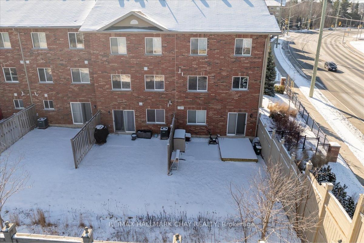 Condo for sale at 1-57 FERNDALE Drive, Barrie, Ardagh, L4N 5W9 - MLS: S11998094