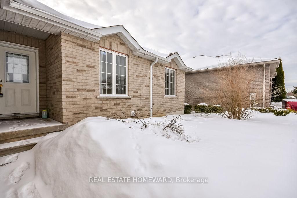 Detached House for lease at Main-115 Sproule Drive, Barrie, Edgehill Drive, L4N 0P3 - MLS: S11998596