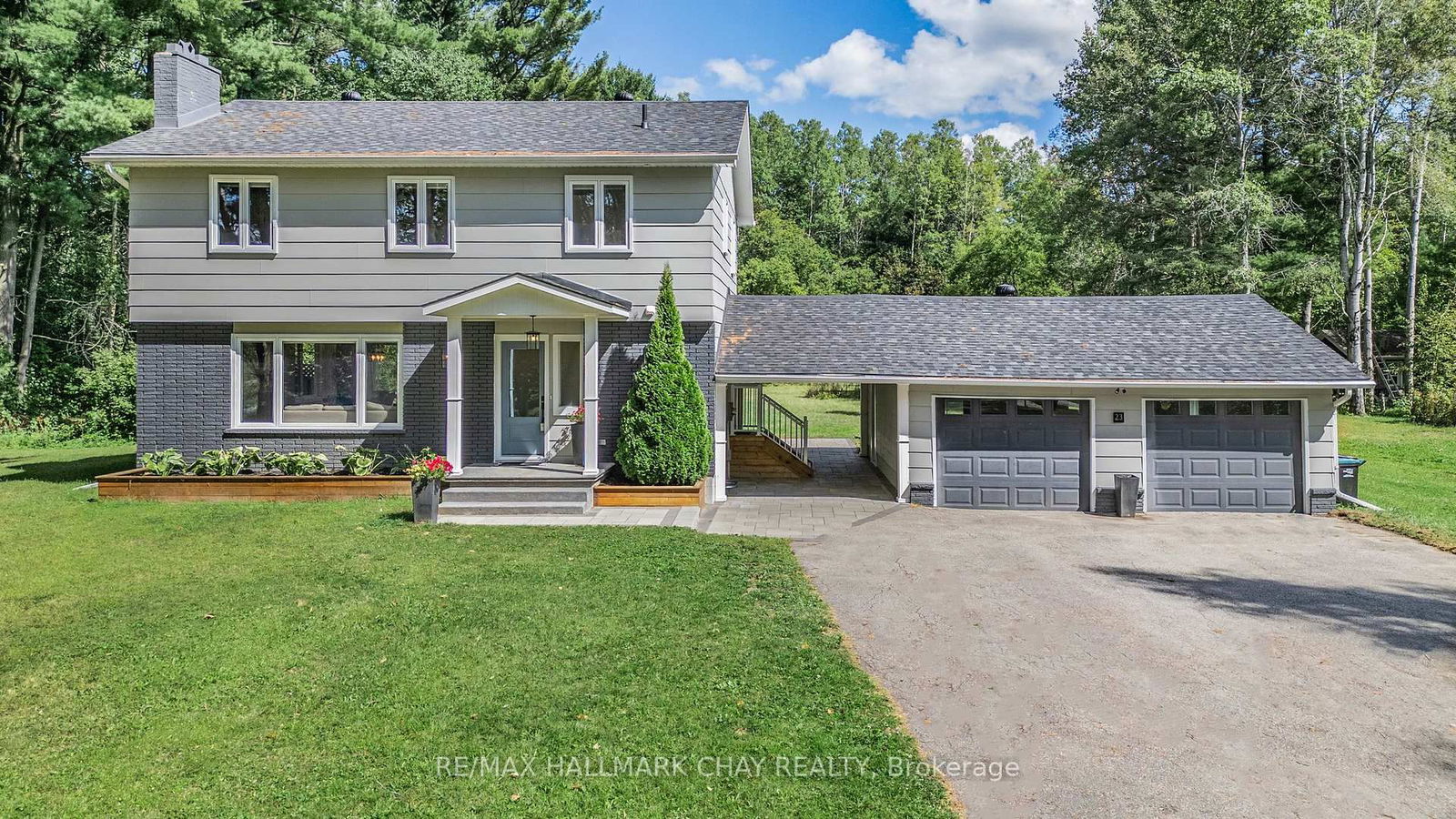 Building at 23 Lamers Road, Clearview, New Lowell