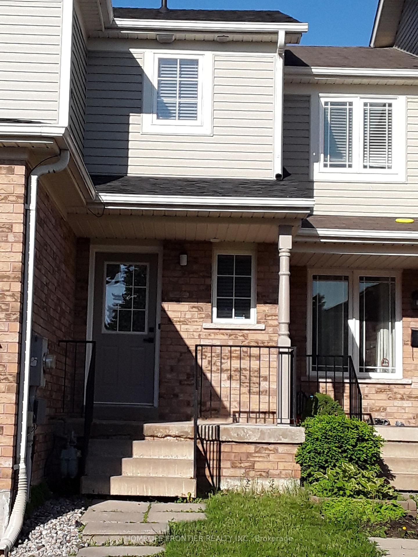 Townhouse for lease at 311 Esther Drive, Barrie, Painswick South, L4N 0G2 - MLS: S11999141