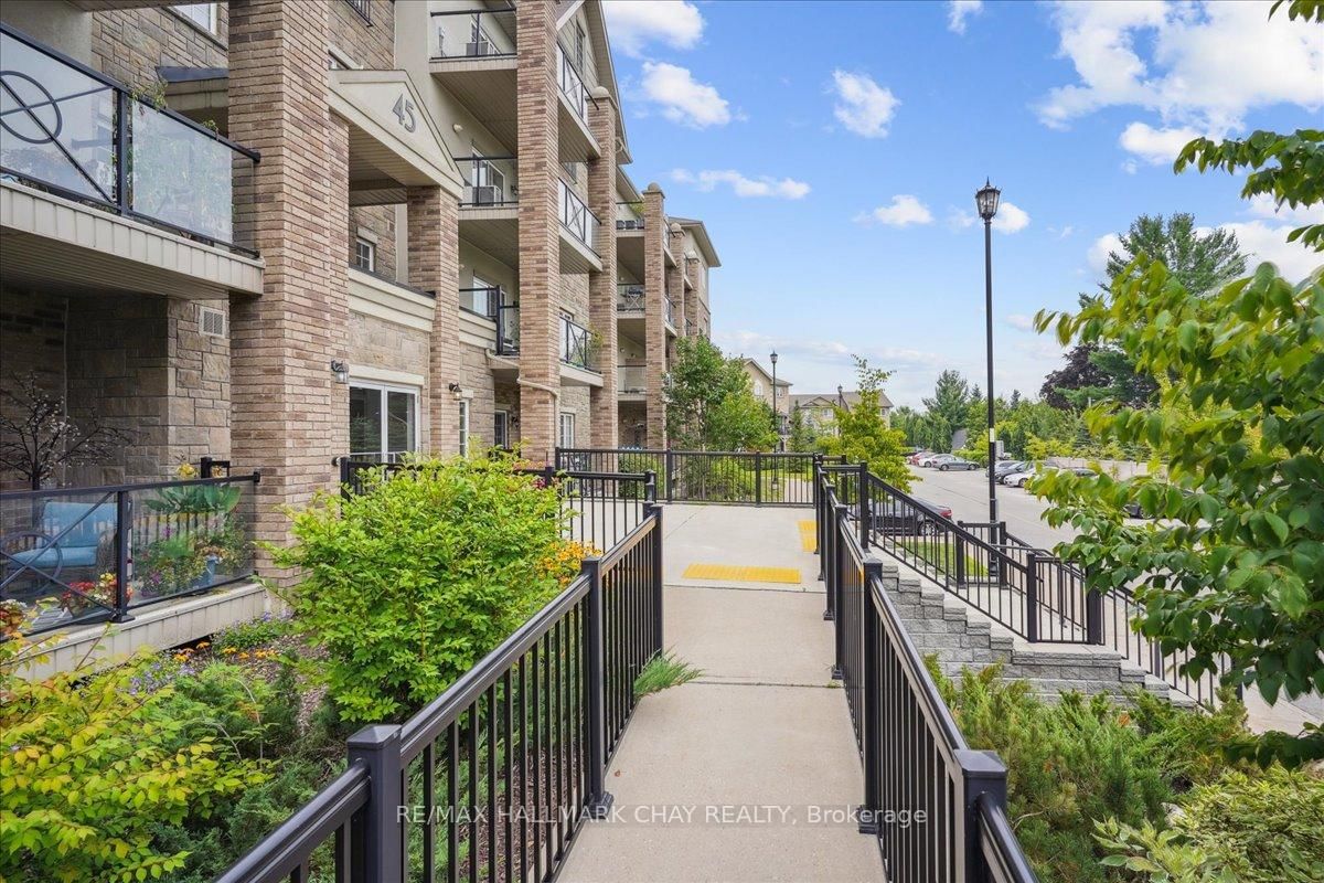 Condo for sale at 408-45 Ferndale Drive, Barrie, Ardagh, L4N 5W7 - MLS: S11999358