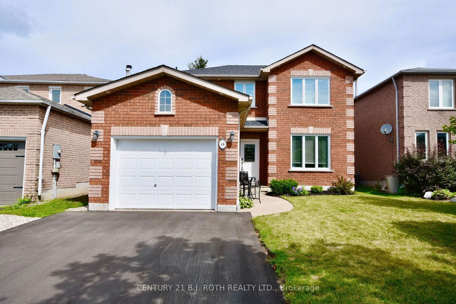 Detached House for sale at 46 Mcveigh Drive, Barrie, Northwest, L4N 7E4 - MLS: S12002167