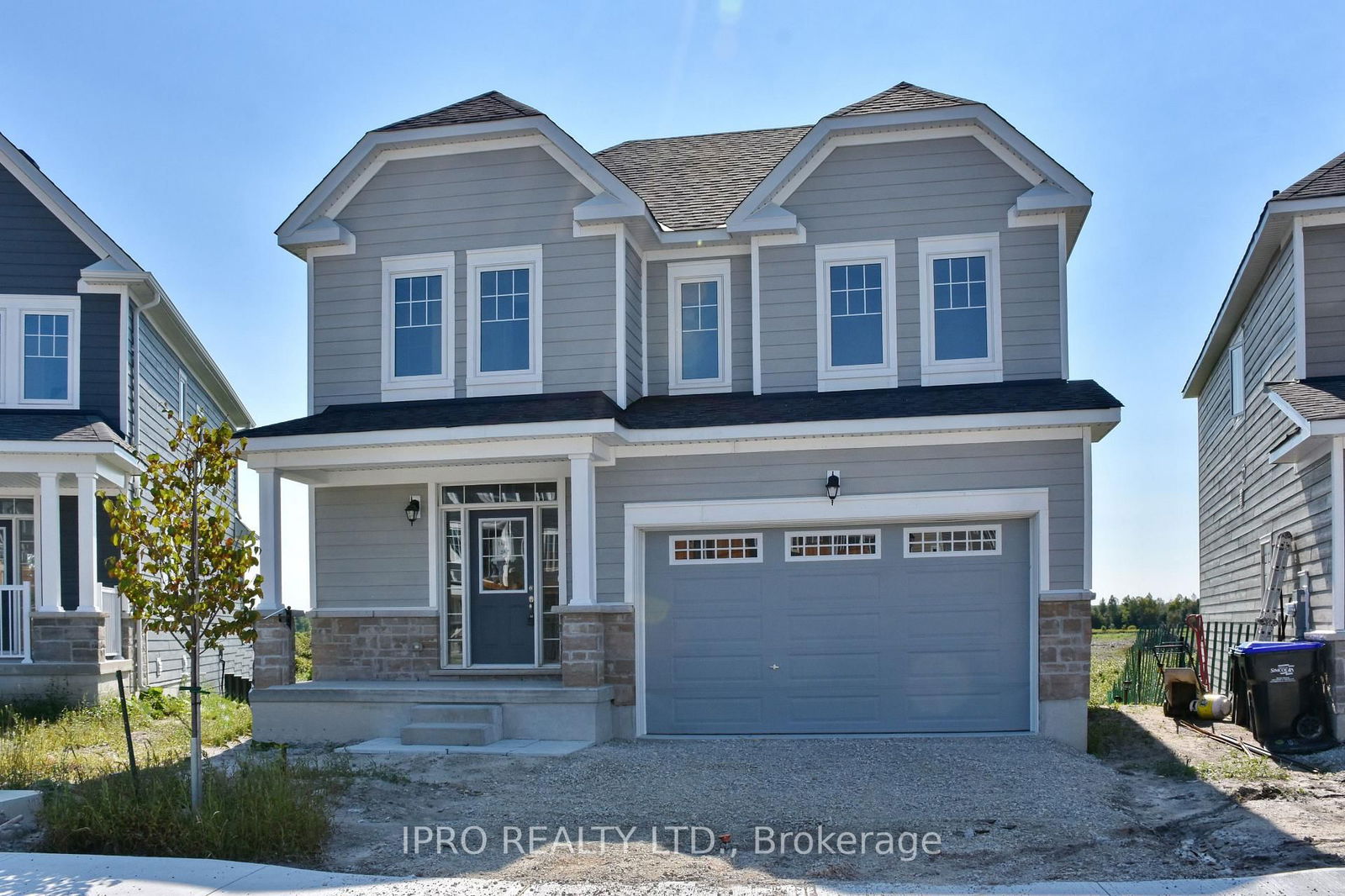 Building at 12 Shapira Avenue, Wasaga Beach, Wasaga Beach