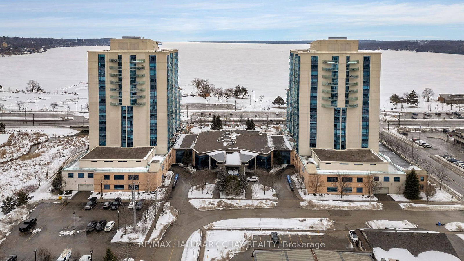 Condo for sale at 1108-37 Ellen Street, Barrie, City Centre, L4N 6G2 - MLS: S12007209