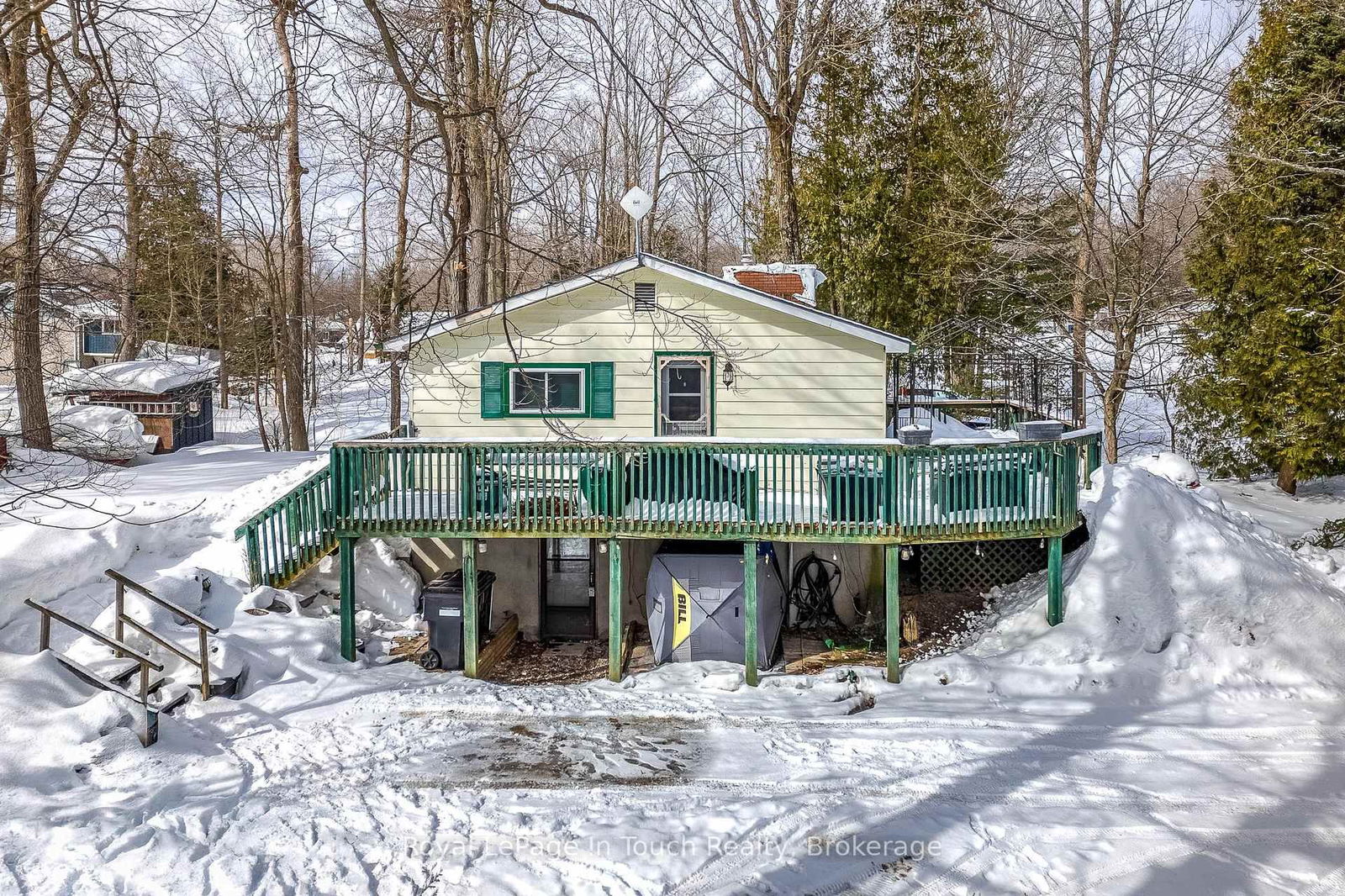 Detached House sold at 7 Dundee Drive, Tiny, Rural Tiny, L9M 0B3 - MLS: S12007984