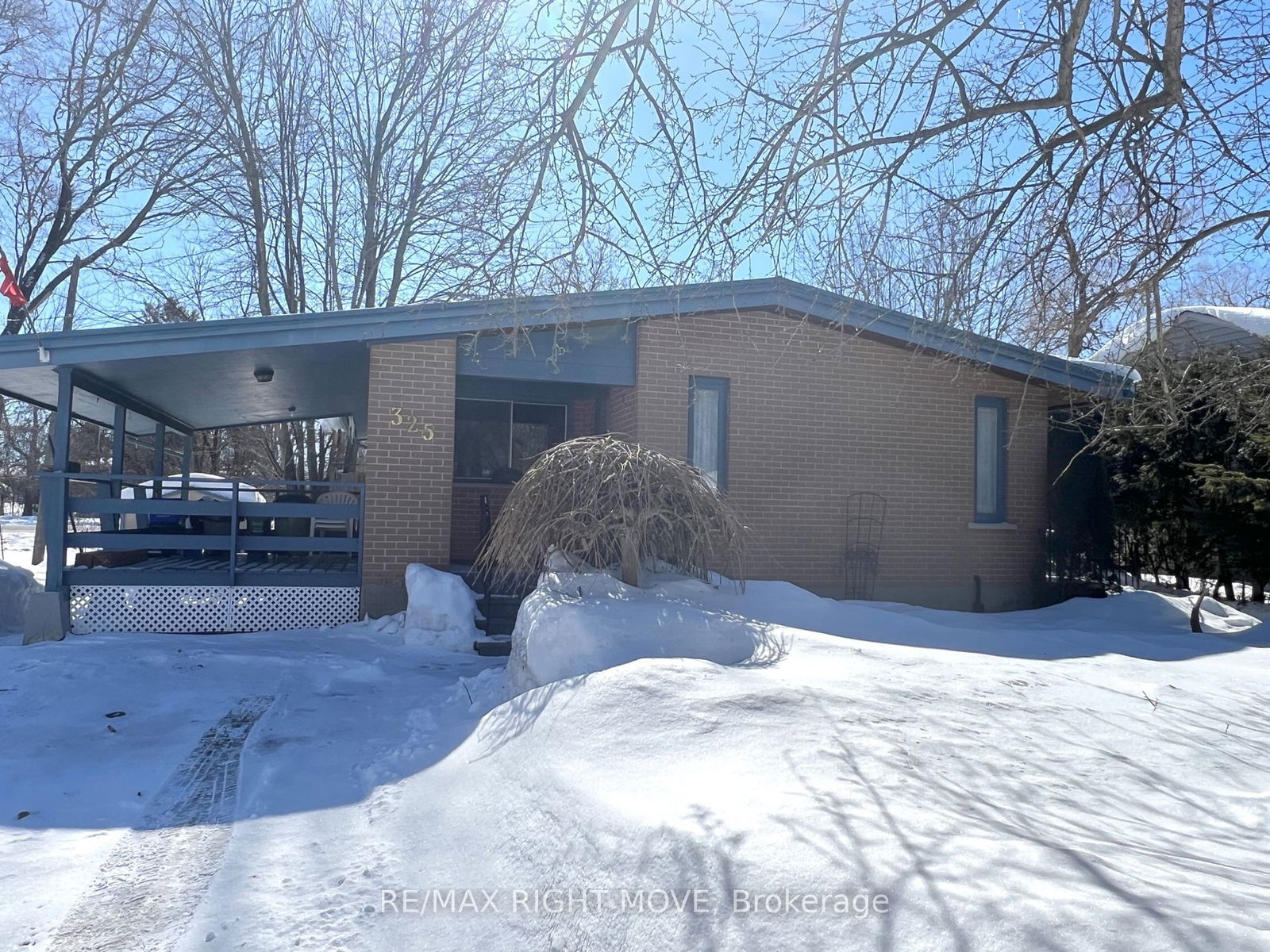 Detached House for sale at 325 Delia Street, Orillia, Orillia, L3V 1H1 - MLS: S12009636