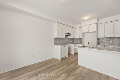 11 Avalon Dr, Wasaga Beach - Wasaga Beach image-0-4