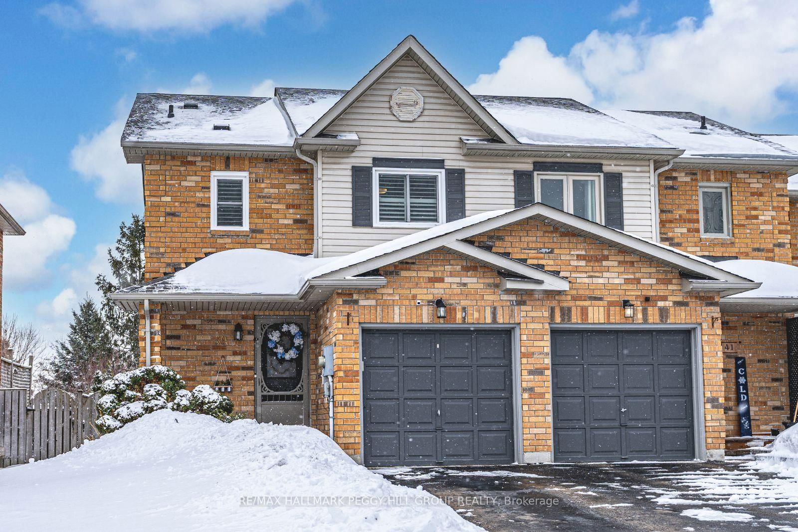 Townhouse sold at 39 Bates Court, Barrie, Painswick North, L4N 8L8 - MLS: S12013044