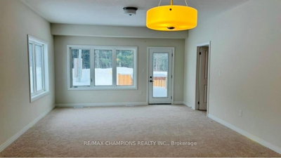 Townhouse leased at 3080 Sandy Acres Avenue, Severn, Ontario, L3V 8P8 - West Shore - MLS: S12013078