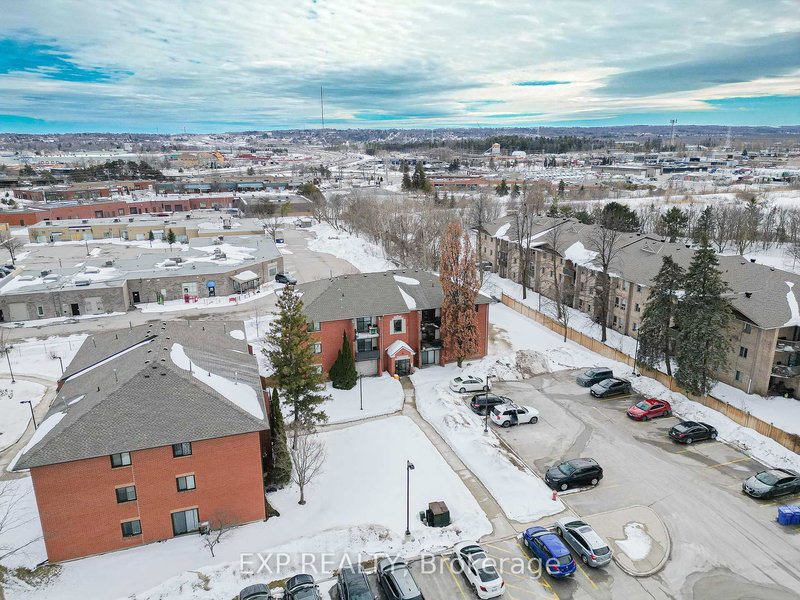 C4 - 183 Edgehill Dr, Barrie, L4N 1L9 | Image 2