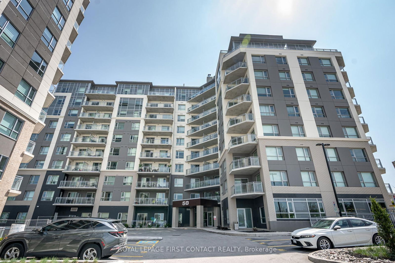 Condo for sale at 106-58 Lakeside Terrace, Barrie, Little Lake, L4M 0H9 - MLS: S12014744