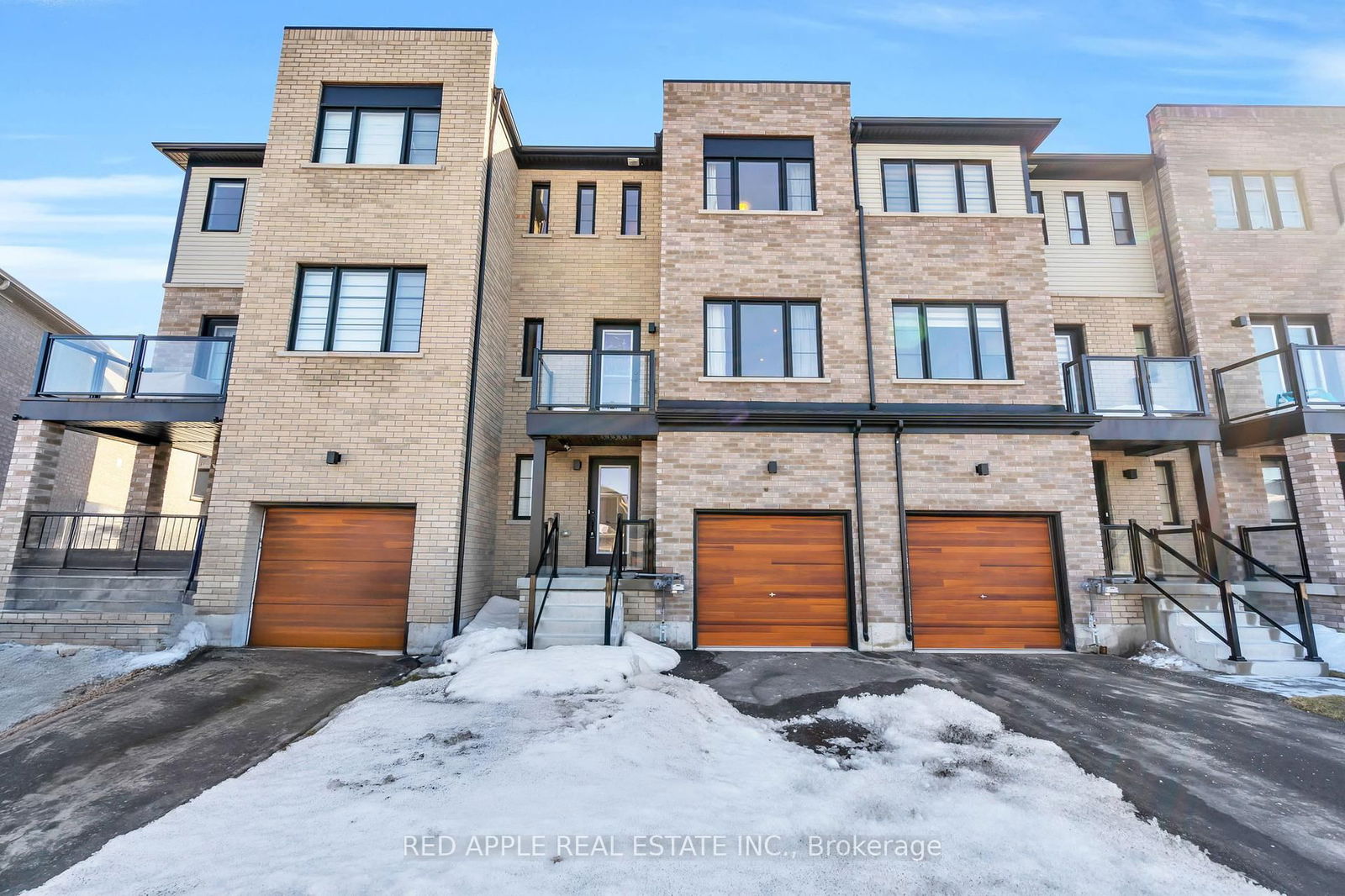 Townhouse sold at 47 Harvest Crescent, Barrie, Rural Barrie Southeast, L9J 0C2 - MLS: S12016477