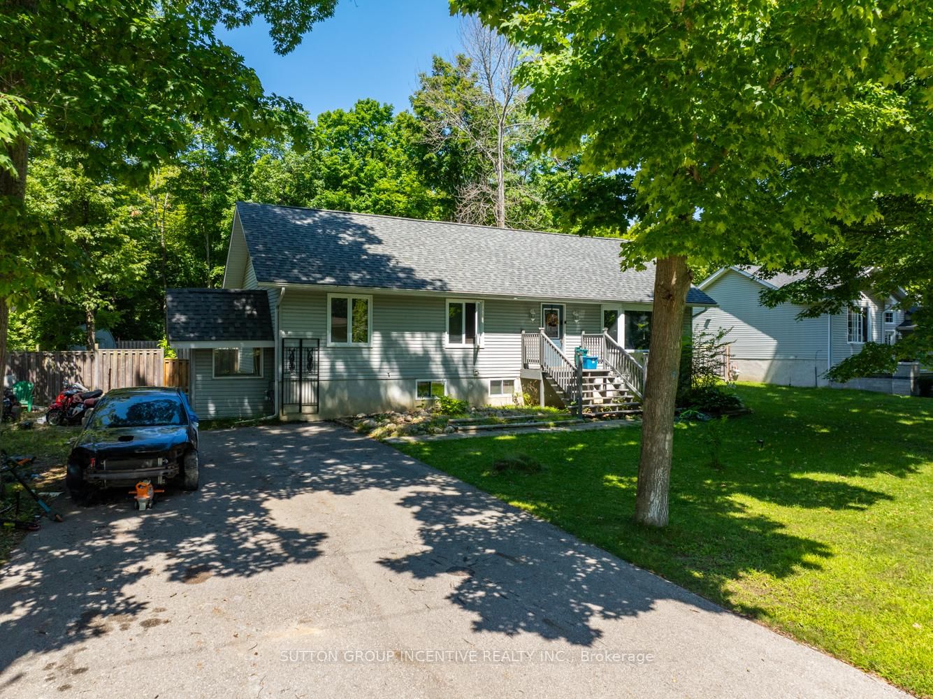Detached House for sale at 37 St. Laurent Boulevard, Tiny, Rural Tiny, L9M 0J2 - MLS: S12017918