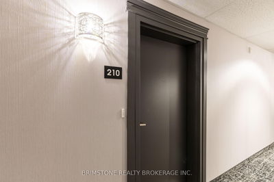 Unit 210 — 41 Ferndale Dr, Barrie - Ardagh image-0-2