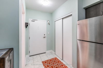 Unit 210 — 41 Ferndale Dr, Barrie - Ardagh image-0-3