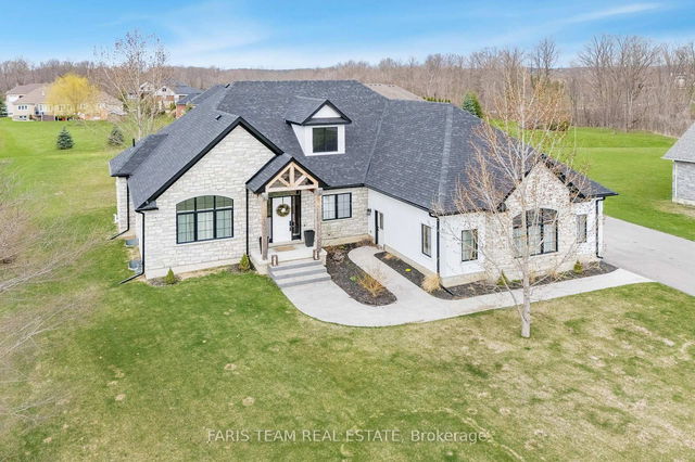 8 Butternut Crescent