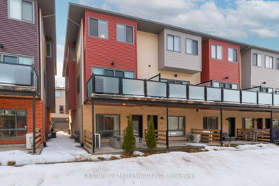 Townhouse sold at 42-369 Essa Road, Barrie, Ontario, L4N 9C8 - Ardagh - MLS: S12021989