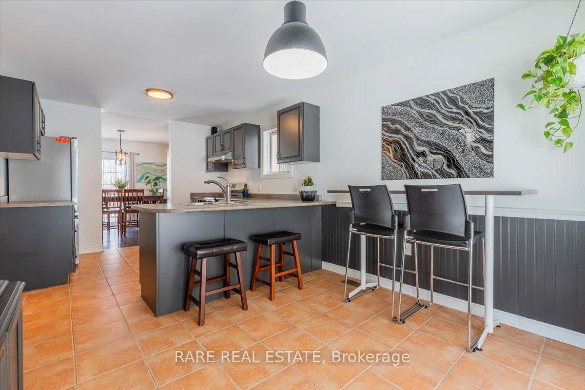 Detached House sold at 26 Ironwood Trail, Oro-Medonte, Ontario, L0K 1E0 - Sugarbush - MLS: S12025225