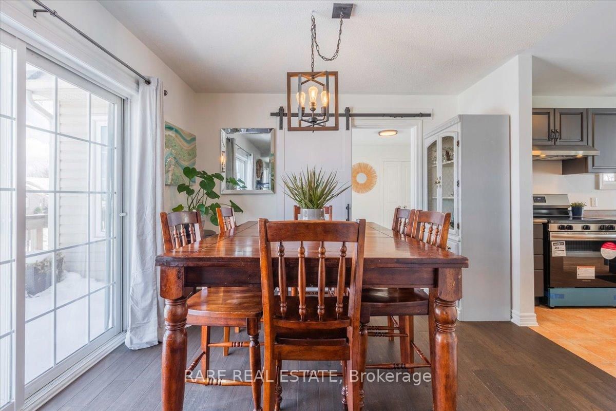 Detached House sold at 26 Ironwood Trail, Oro-Medonte, Ontario, L0K 1E0 - Sugarbush - MLS: S12025225