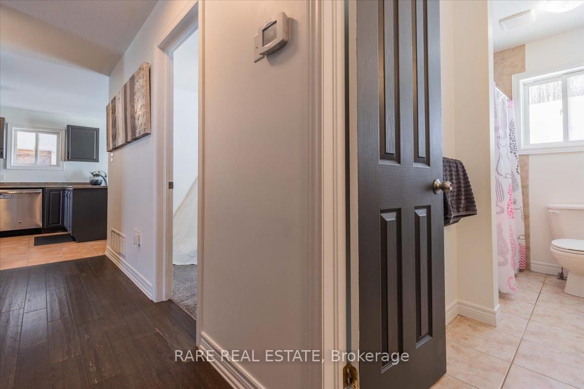 Detached House sold at 26 Ironwood Trail, Oro-Medonte, Ontario, L0K 1E0 - Sugarbush - MLS: S12025225