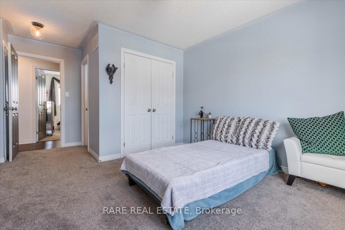 Detached House sold at 26 Ironwood Trail, Oro-Medonte, Ontario, L0K 1E0 - Sugarbush - MLS: S12025225