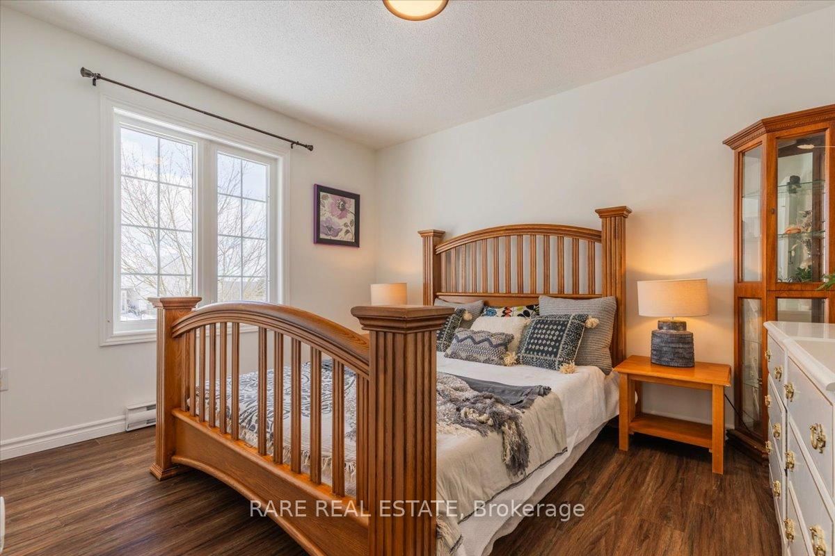 Detached House sold at 26 Ironwood Trail, Oro-Medonte, Ontario, L0K 1E0 - Sugarbush - MLS: S12025225