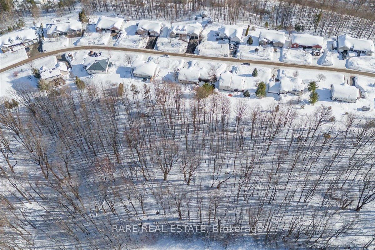 Detached House sold at 26 Ironwood Trail, Oro-Medonte, Ontario, L0K 1E0 - Sugarbush - MLS: S12025225