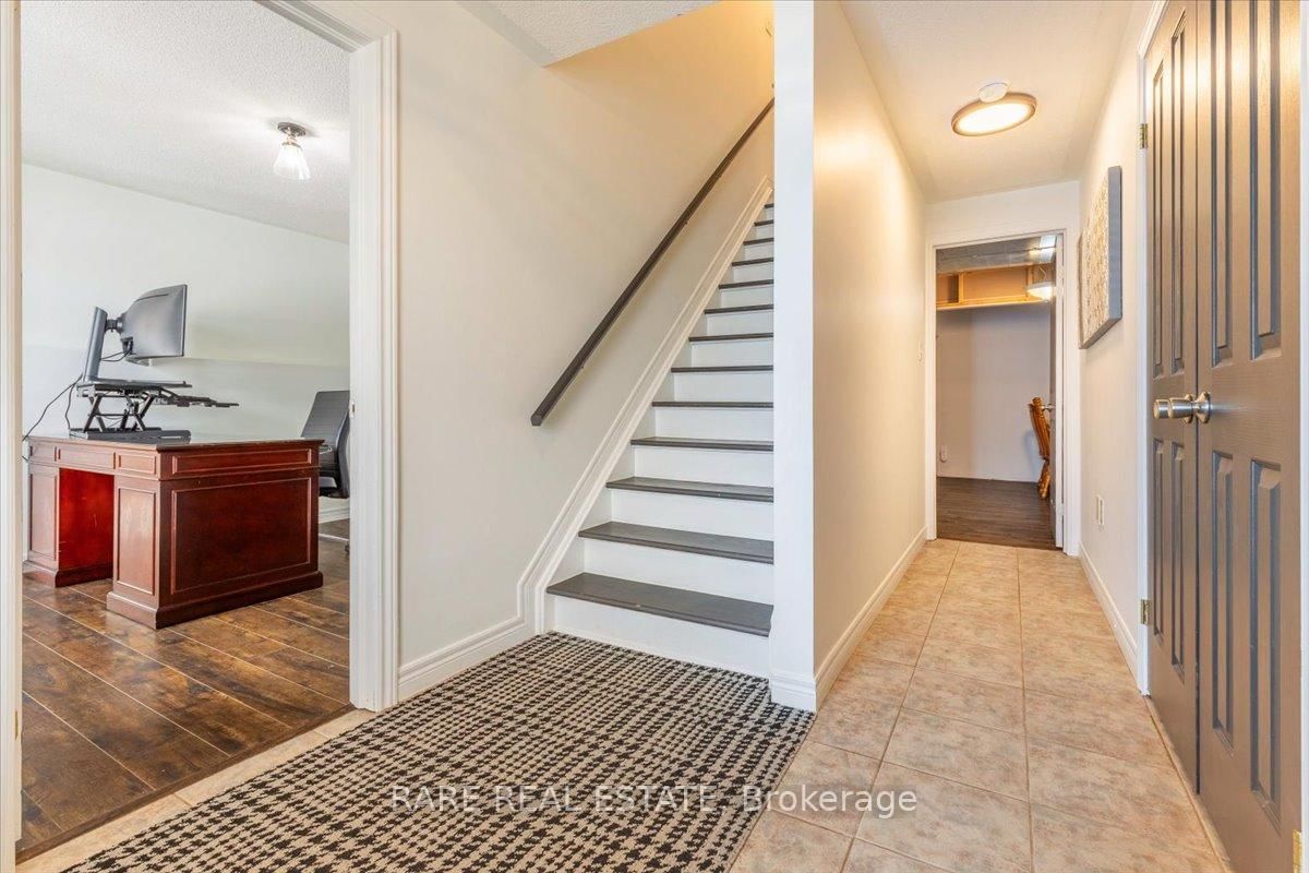 Detached House sold at 26 Ironwood Trail, Oro-Medonte, Ontario, L0K 1E0 - Sugarbush - MLS: S12025225