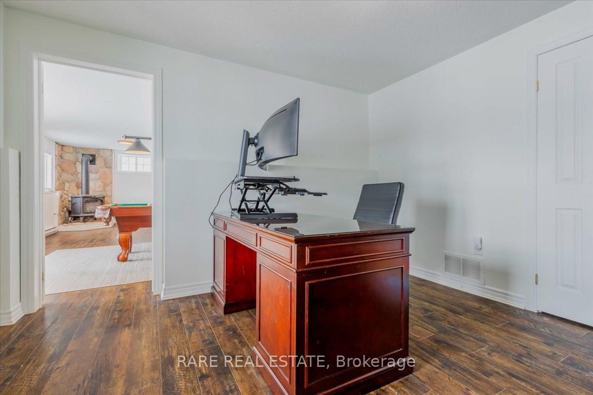 Detached House sold at 26 Ironwood Trail, Oro-Medonte, Ontario, L0K 1E0 - Sugarbush - MLS: S12025225