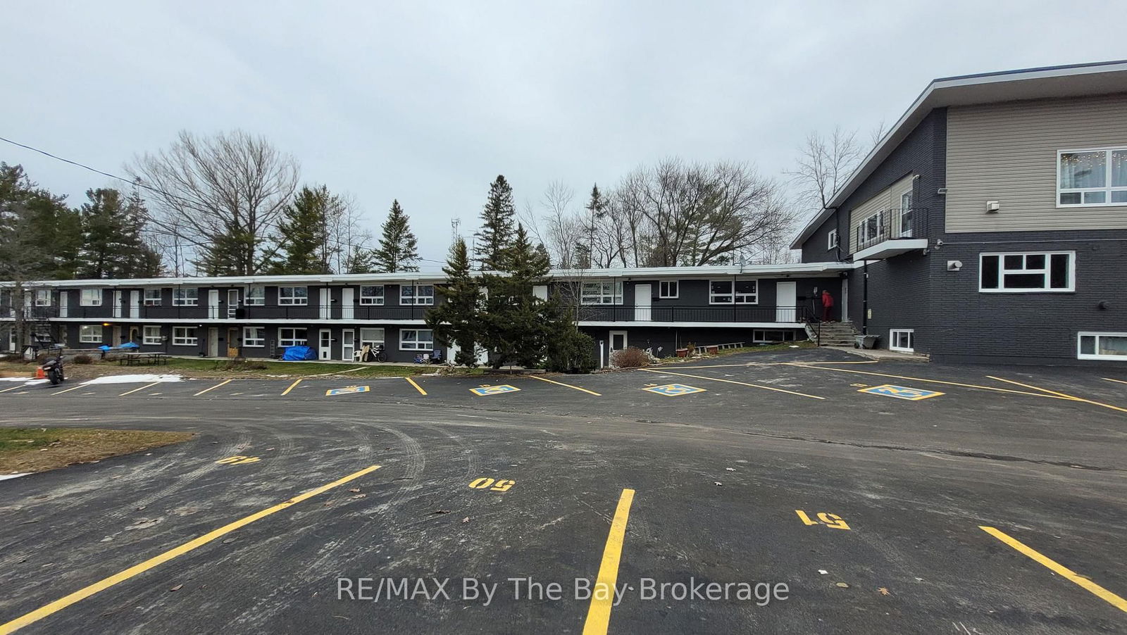 Building at 280 River Road, Wasaga Beach, Wasaga Beach